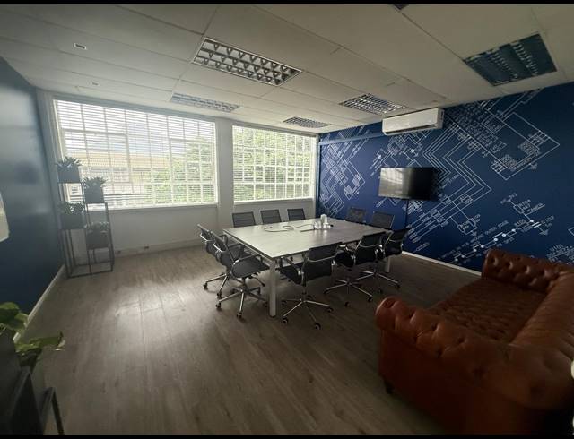 2,366M² WAREHOUSE TO LET IN PAARDEN EILAND